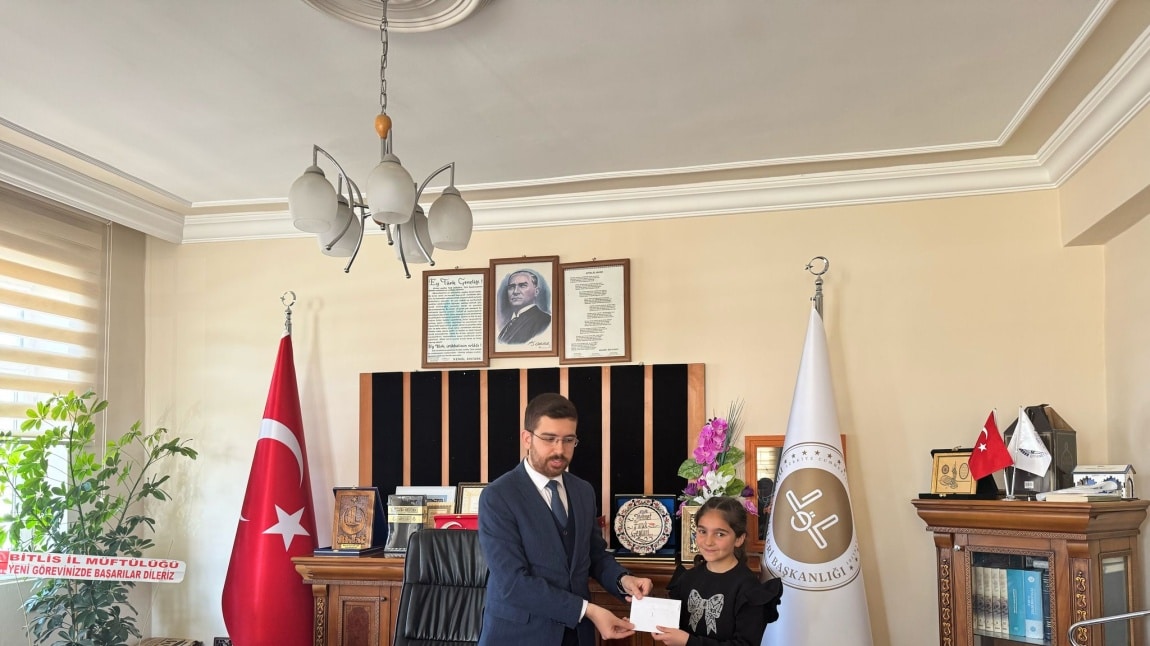 ŞİİR OKUMA YARIŞMASI